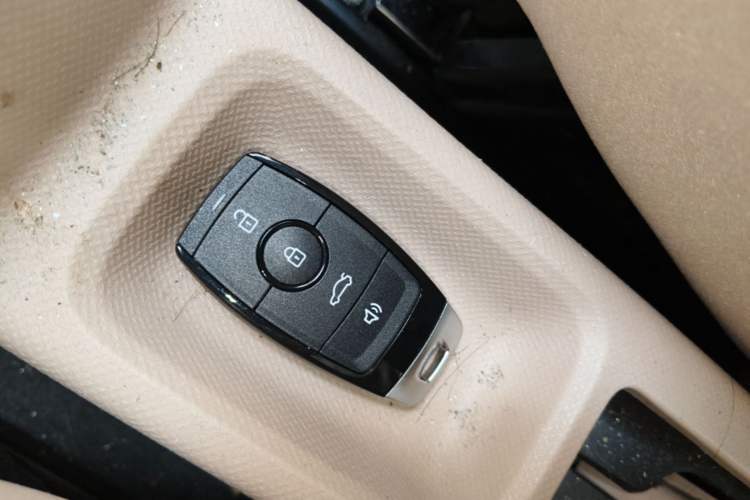 Used Geely Galaxy Panda 2023 Panda Mini 200km Endurance Bear Vehicle Key