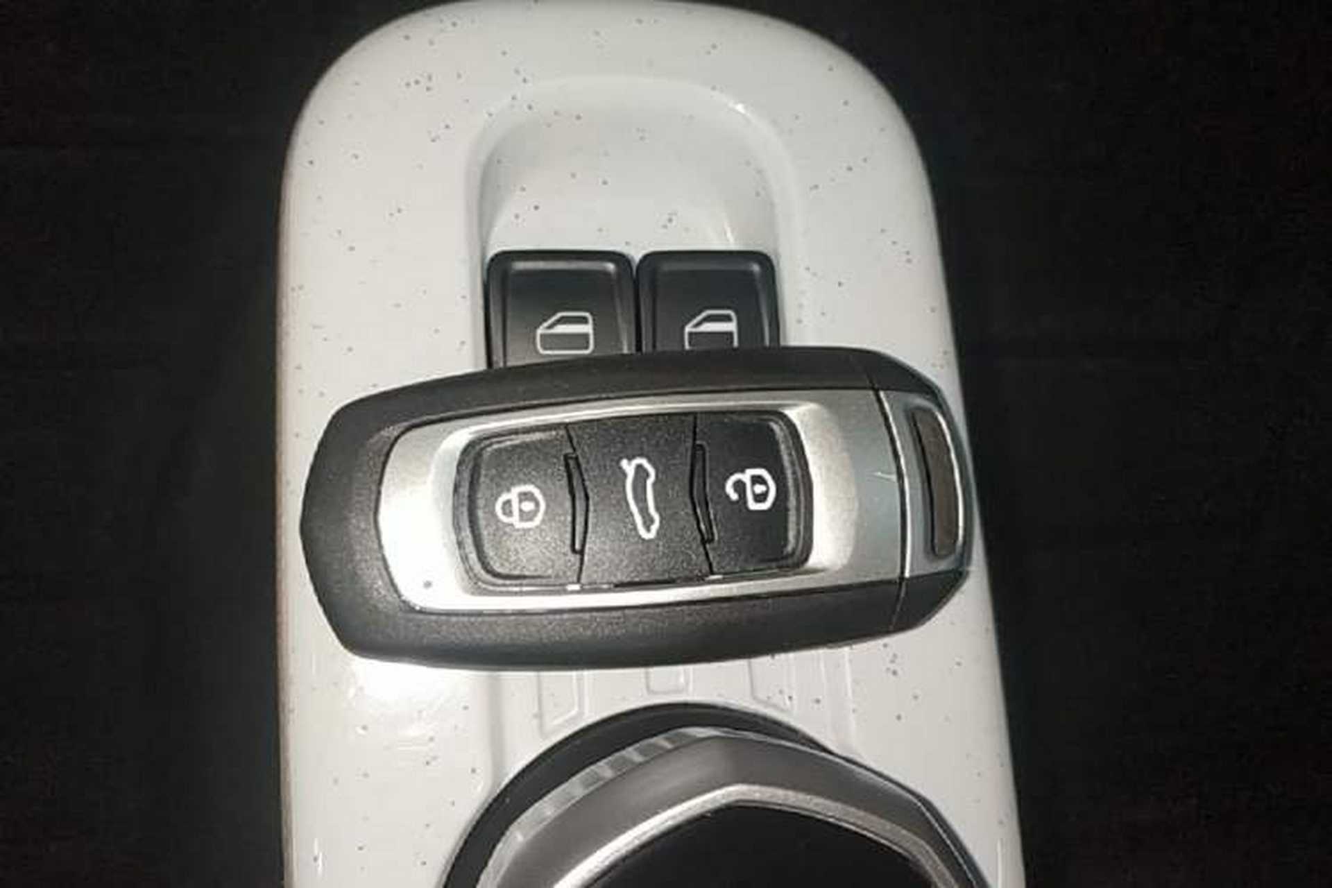 Used Geely Galaxy Panda 2023 Panda Mini 200km Endurance Bear Vehicle Key