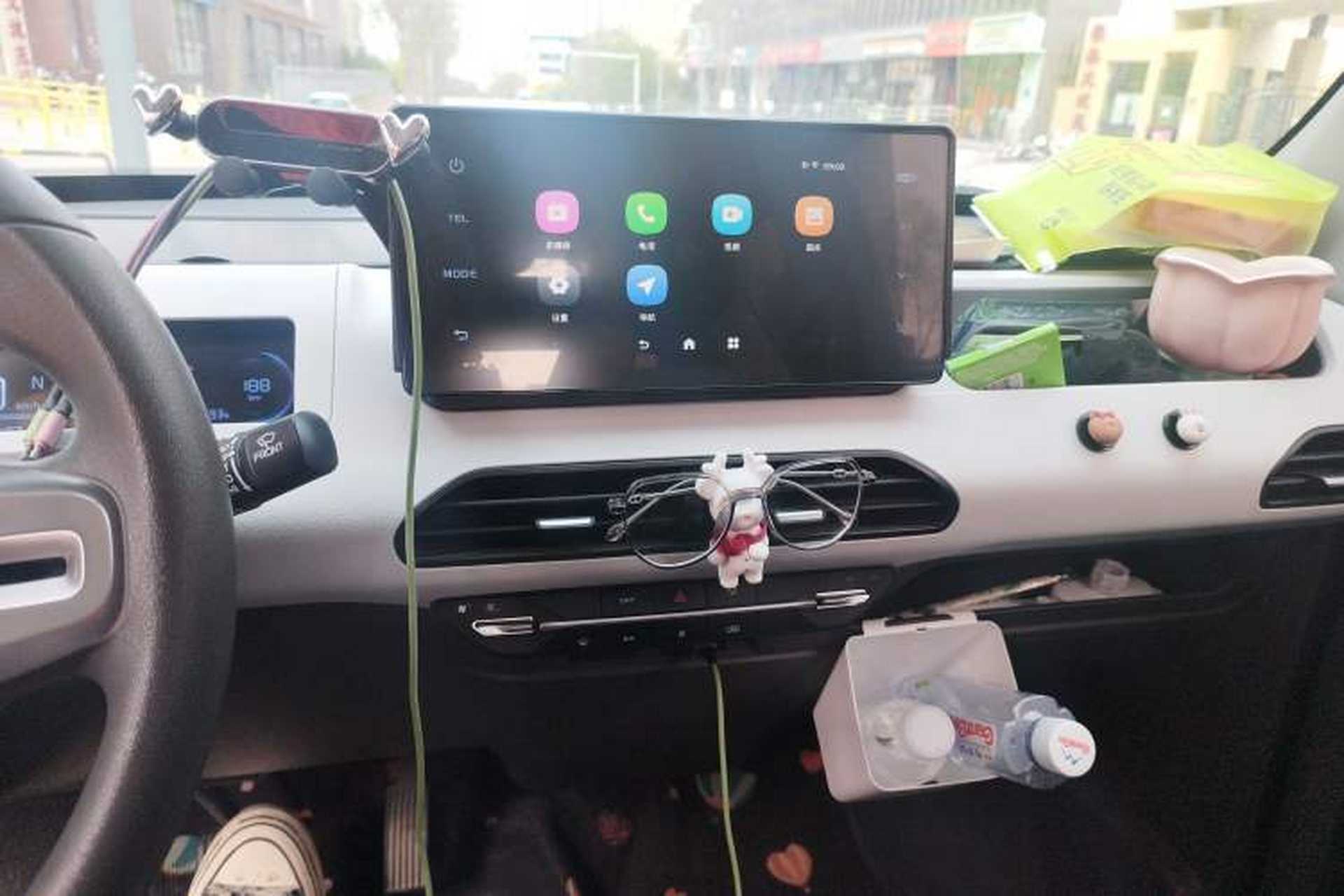 Used Geely Galaxy Panda 2023 Panda Mini 200km Endurance Bear Audio And AC Panel