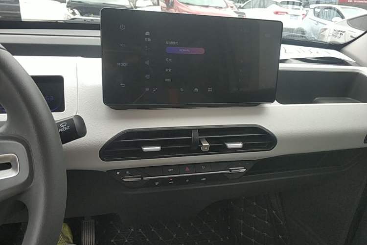 Used Geely Galaxy Panda 2023 Panda Mini 200km Dynamic Bear Audio And AC Panel