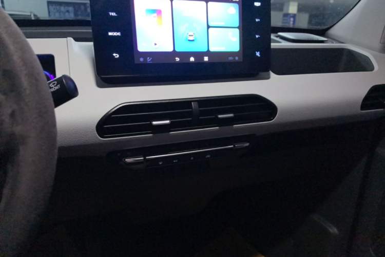 Used Geely Galaxy Panda 2023 Panda Mini 200km Endurance Bear Audio And AC Panel