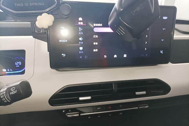 Used Geely Galaxy Panda 2023 Panda Mini 200km Endurance Bear Audio And AC Panel