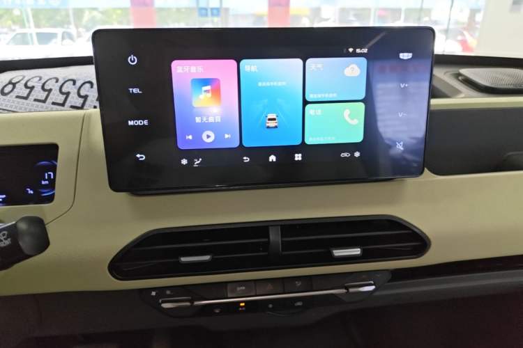 Used Geely Galaxy Panda 2023 Panda Mini 200km Dynamic Bear Audio And AC Panel