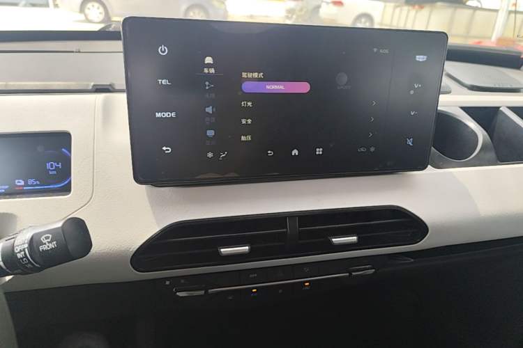 Used Geely Galaxy Panda 2023 Panda Mini 120km Super Cute Bear Audio And AC Panel