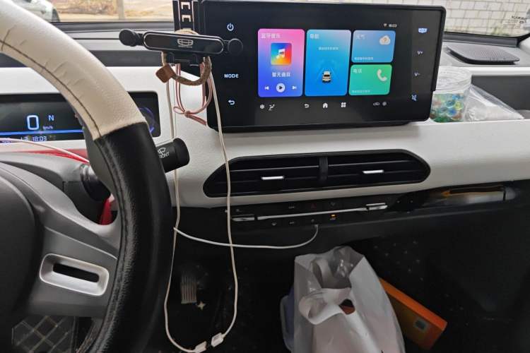 Used Geely Galaxy Panda 2023 Panda Mini 200km Endurance Bear Audio And AC Panel