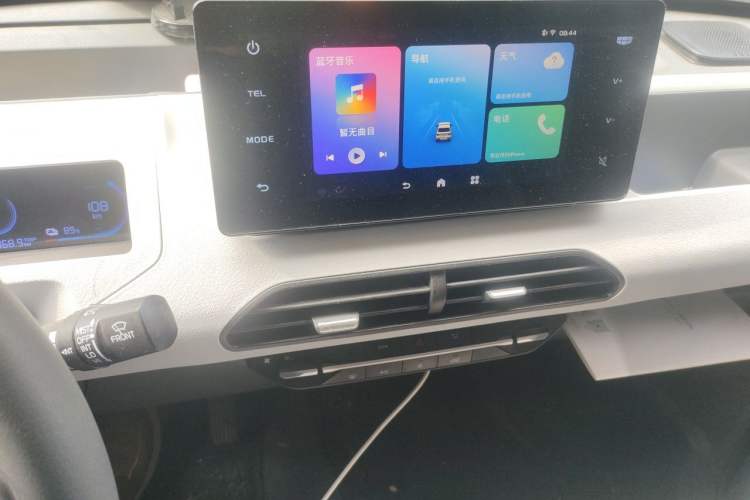 Used Geely Galaxy Panda 2023 Panda Mini 120km Super Cute Bear Audio And AC Panel