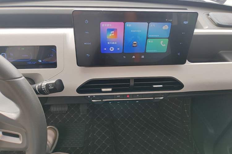 Used Geely Galaxy Panda 2023 Panda Mini 120km Super Cute Bear Audio And AC Panel