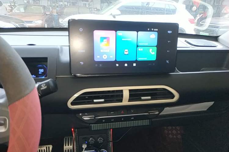 Used Geely Galaxy Panda 2023 Panda Mini 200km Dynamic Bear Audio And AC Panel