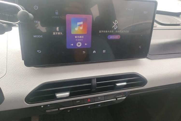Used Geely Galaxy Panda 2023 Panda Mini 120km Super Cute Bear Audio And AC Panel