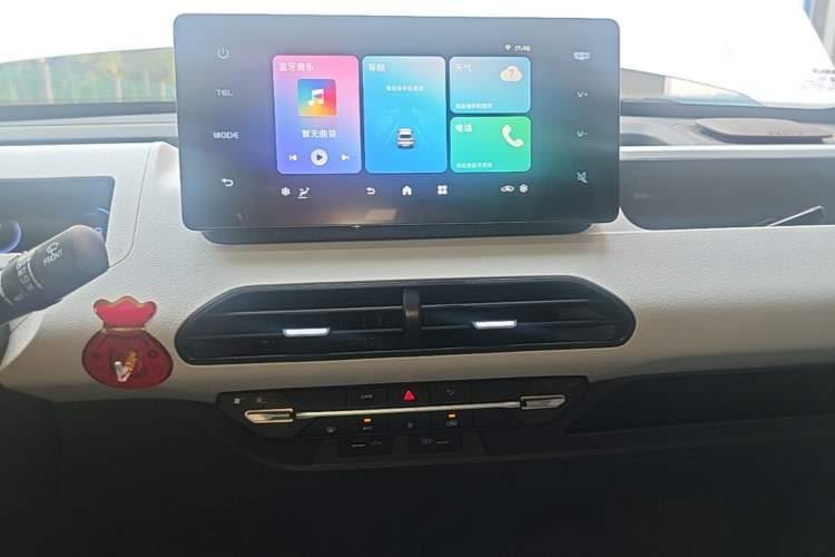 Used Geely Galaxy Panda 2023 Panda Mini 200km Endurance Bear Audio And AC Panel