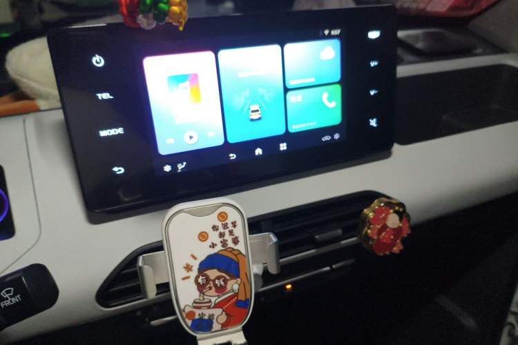 Used Geely Galaxy Panda 2023 Panda Mini 200km Endurance Bear Audio And AC Panel