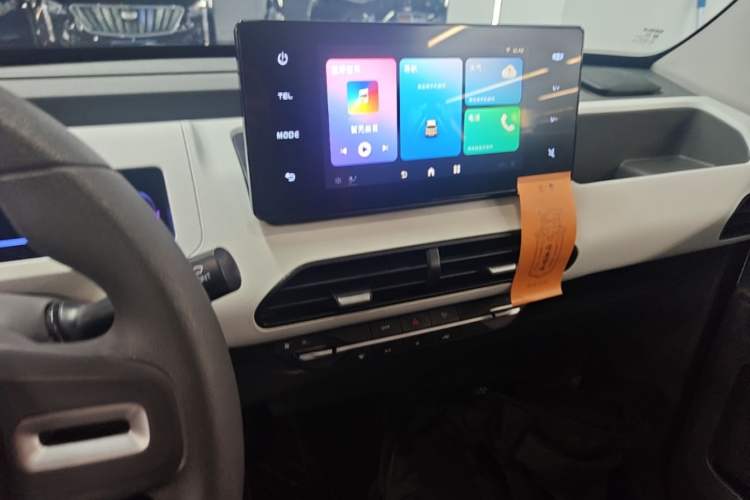 Used Geely Galaxy Panda 2023 Panda Mini 200km Endurance Bear Audio And AC Panel