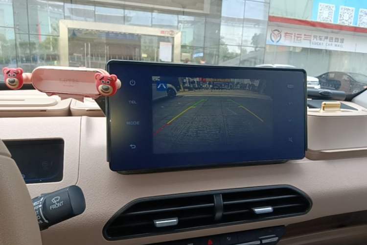 Used Geely Galaxy Panda 2023 Panda Mini 200km Endurance Bear Audio And AC Panel