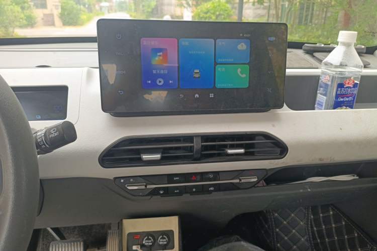 Used Geely Galaxy Panda 2023 Panda Mini 200km Endurance Bear Audio And AC Panel