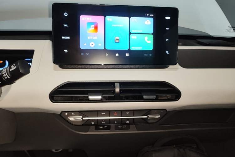 Used Geely Galaxy Panda 2023 Panda Mini New Year Edition Treasure Bear Audio And AC Panel