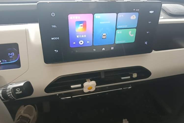 Used Geely Galaxy Panda 2023 Panda Mini 200km Endurance Bear Audio And AC Panel