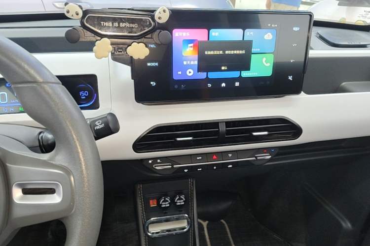 Used Geely Galaxy Panda 2023 Panda Mini 200km Endurance Bear Audio And AC Panel