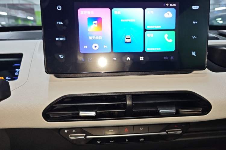Used Geely Galaxy Panda 2023 Panda Mini 200km Endurance Bear Audio And AC Panel