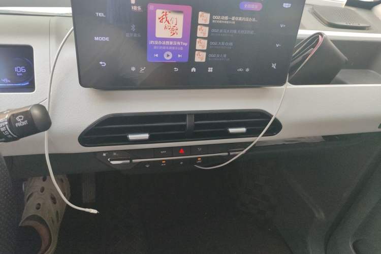 Used Geely Galaxy Panda 2023 Panda Mini 200km Endurance Bear Audio And AC Panel
