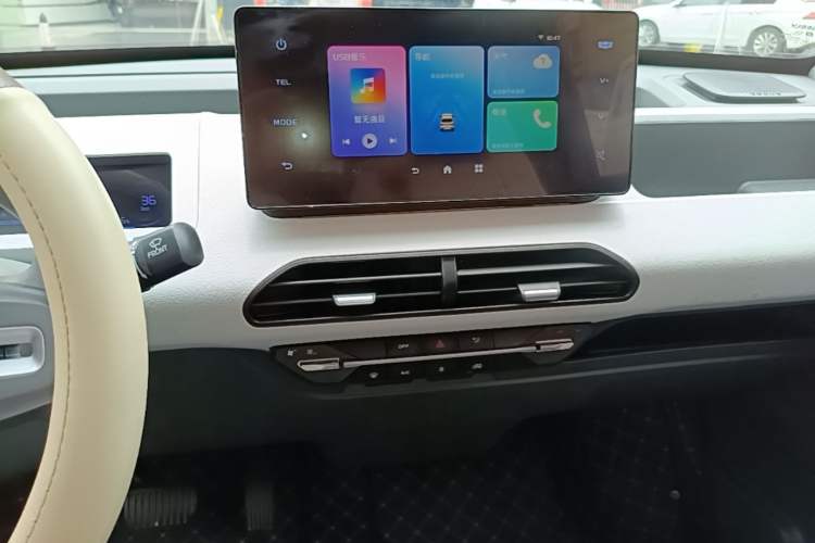 Used Geely Galaxy Panda 2023 Panda Mini 120km Super Cute Bear Audio And AC Panel