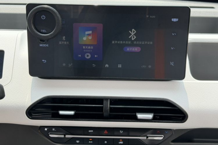 Used Geely Galaxy Panda 2023 Panda Mini 200km Endurance Bear Audio And AC Panel