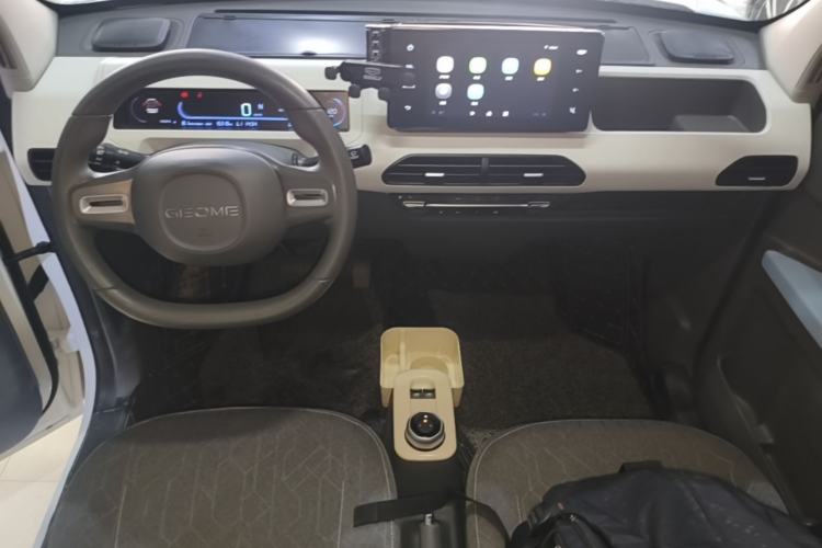 Used Geely Galaxy Panda 2023 Panda Mini 120km Cute Bear Center Console