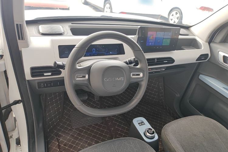Used Geely Galaxy Panda 2023 Panda Mini 120km Super Cute Bear Center Console