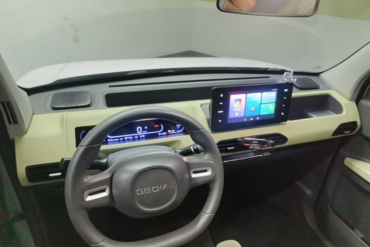 Used Geely Galaxy Panda 2023 Panda Mini 200km Dynamic Bear Center Console