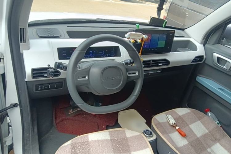 Used Geely Galaxy Panda 2023 Panda Mini 200km Endurance Bear Center Console