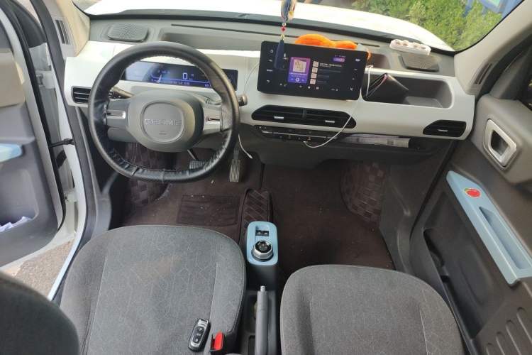 Used Geely Galaxy Panda 2023 Panda Mini 200km Endurance Bear Center Console