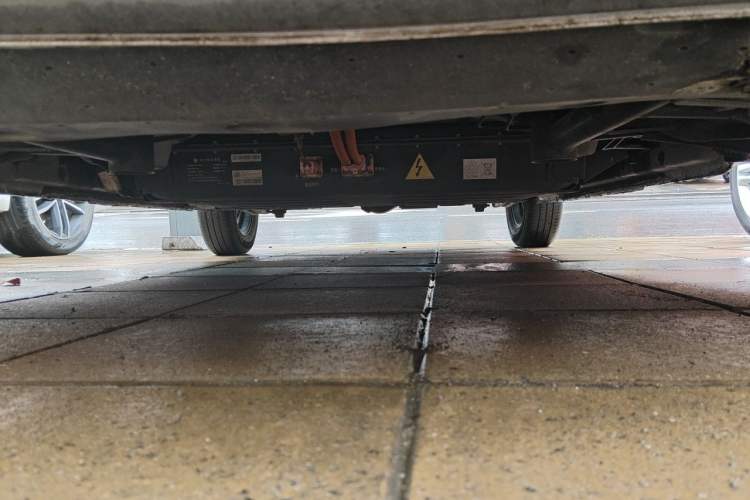 Used Geely Galaxy Panda 2023 Panda Mini 200km Endurance Bear Chassis Front