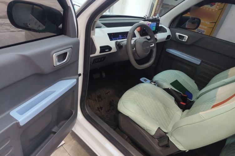 Used Geely Galaxy Panda 2023 Panda Mini 200km Dynamic Bear Driver Seat