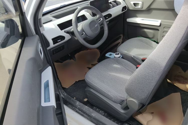 Used Geely Galaxy Panda 2023 Panda Mini 200km Endurance Bear Driver Seat