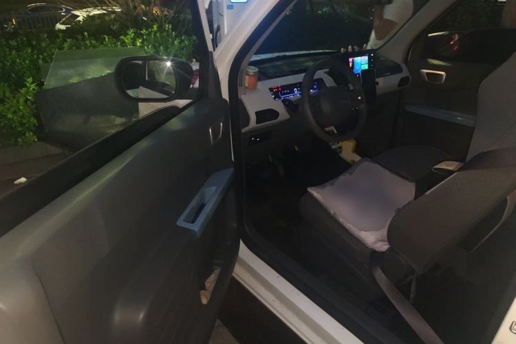 Used Geely Galaxy Panda 2023 Panda Mini 200km Endurance Bear Driver Seat