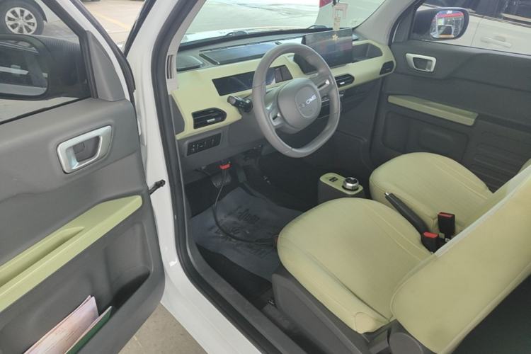 Used Geely Galaxy Panda 2023 Panda Mini 200km Dynamic Bear Driver Seat