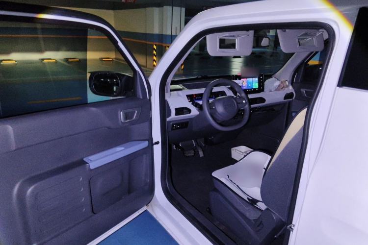 Used Geely Galaxy Panda 2023 Panda Mini 200km Endurance Bear Driver Seat