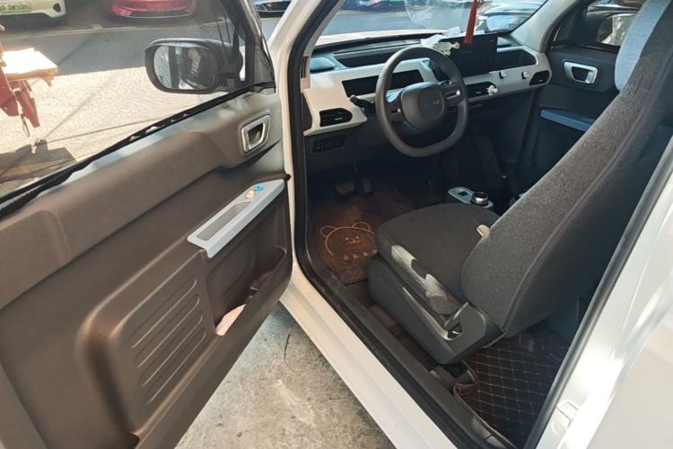 Used Geely Galaxy Panda 2023 Panda Mini 200km Endurance Bear Driver Seat