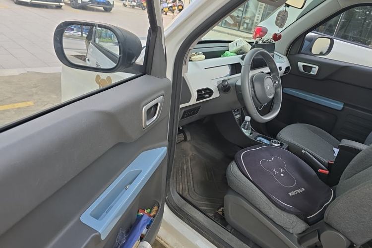 Used Geely Galaxy Panda 2023 Panda Mini 200km Endurance Bear Driver Seat