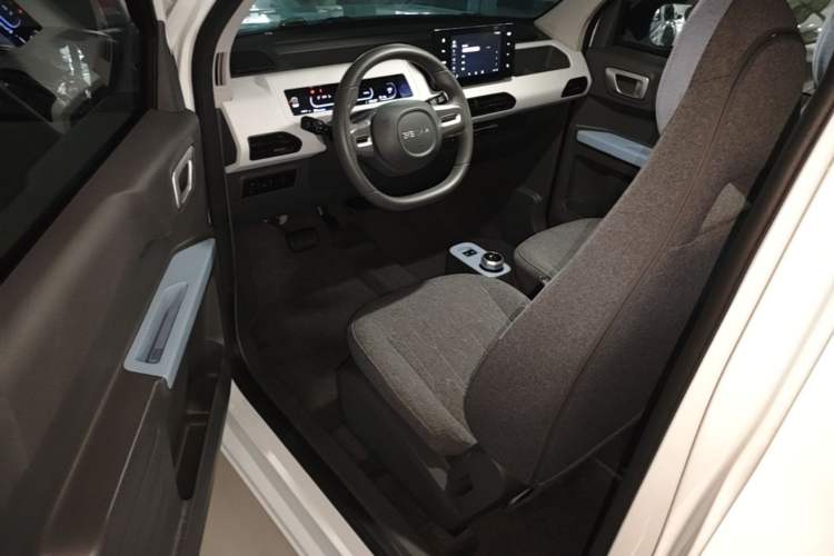 Used Geely Galaxy Panda 2023 Panda Mini 200km Dynamic Bear Driver Seat