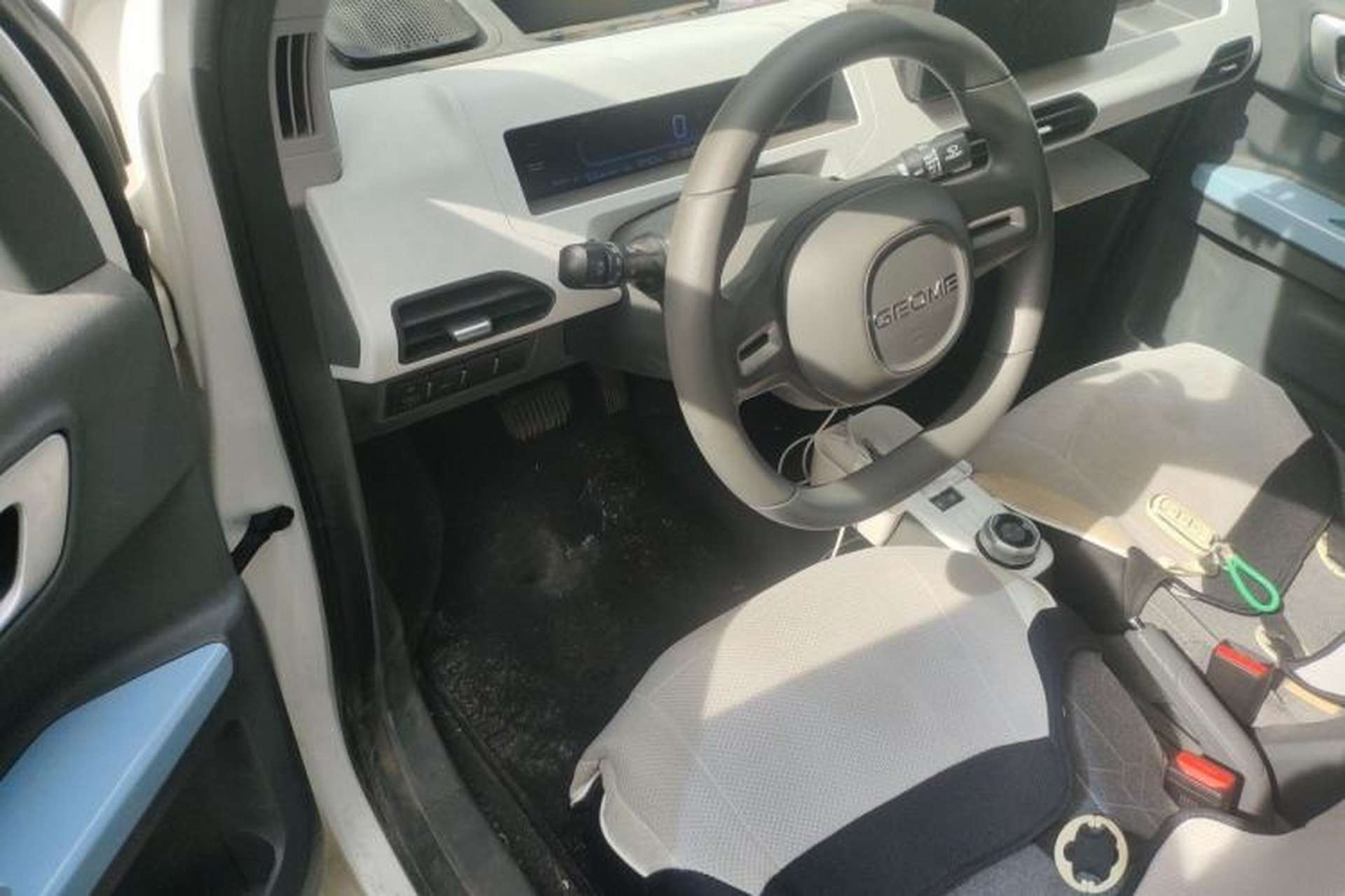 Used Geely Galaxy Panda 2023 Panda Mini 120km Super Cute Bear Driver Seat