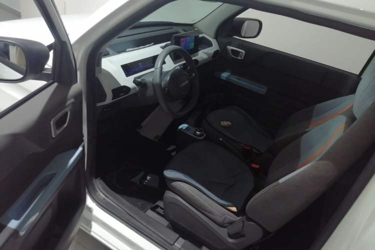 Used Geely Galaxy Panda 2023 Panda Mini 200km Dynamic Bear Driver Seat