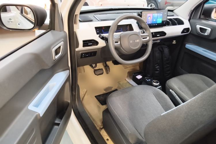 Used Geely Galaxy Panda 2023 Panda Mini 200km Endurance Bear Driver Seat