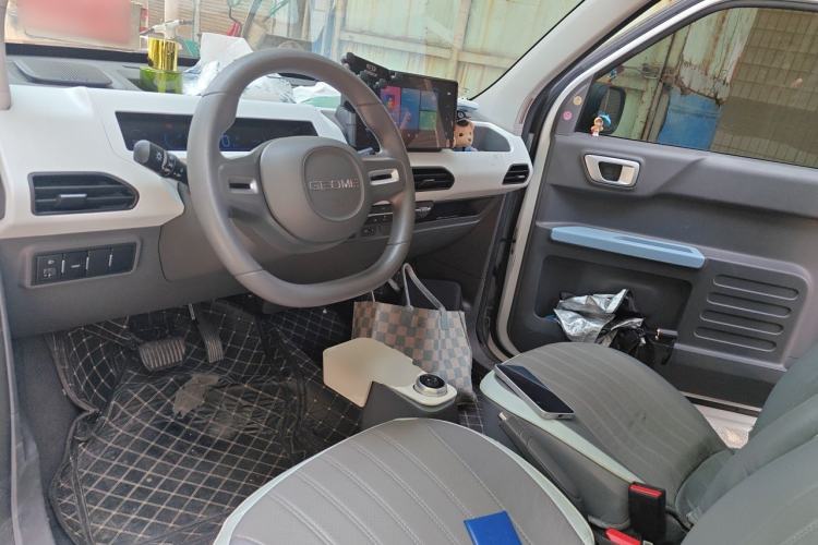 Used Geely Galaxy Panda 2023 Panda Mini 200km Endurance Bear Driver Seat