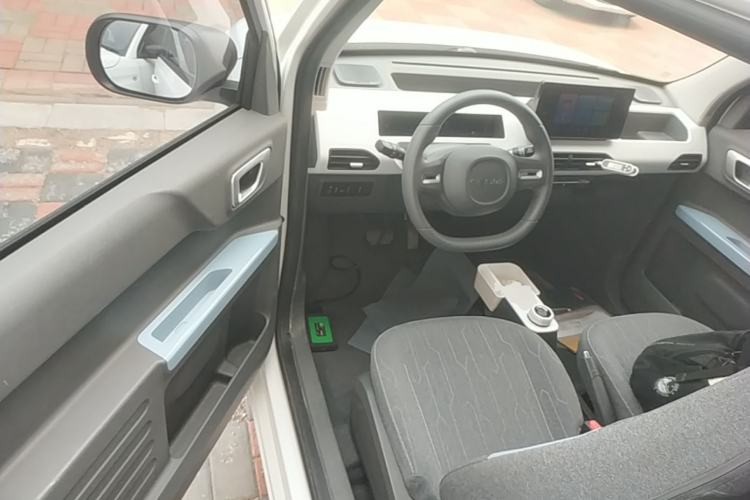 Used Geely Galaxy Panda 2023 Panda Mini 200km Endurance Bear Driver Seat