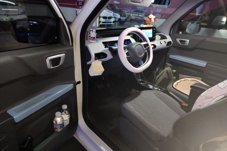 Used Geely Galaxy Panda 2023 Panda Mini 200km Endurance Bear Driver Seat