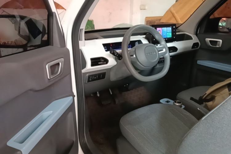 Used Geely Galaxy Panda 2023 Panda Mini 200km Endurance Bear Driver Seat