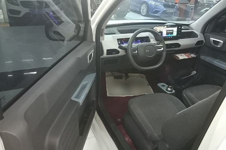 Used Geely Galaxy Panda 2023 Panda Mini 200km Endurance Bear Driver Seat