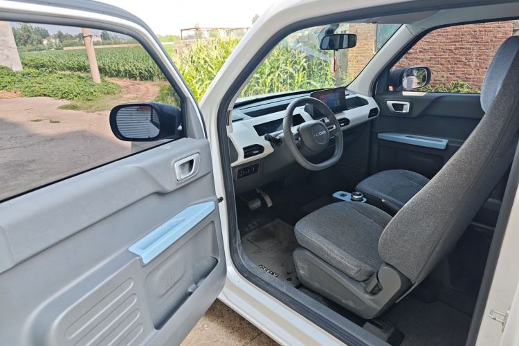 Used Geely Galaxy Panda 2023 Panda Mini 200km Endurance Bear Driver Seat