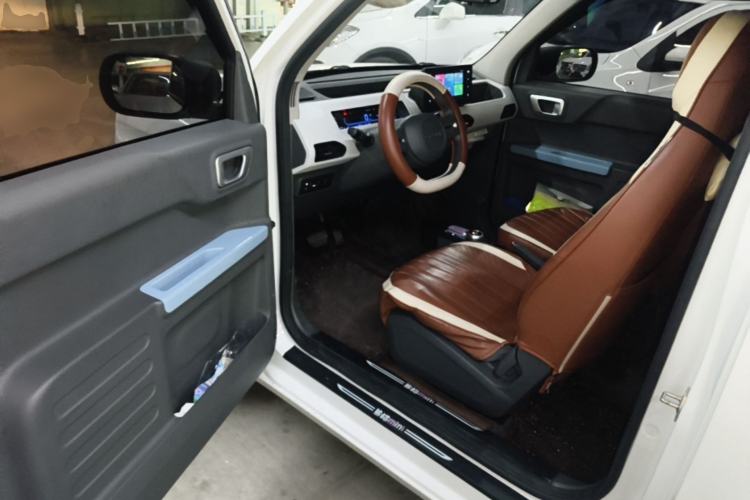 Used Geely Galaxy Panda 2023 Panda Mini 200km Endurance Bear Driver Seat