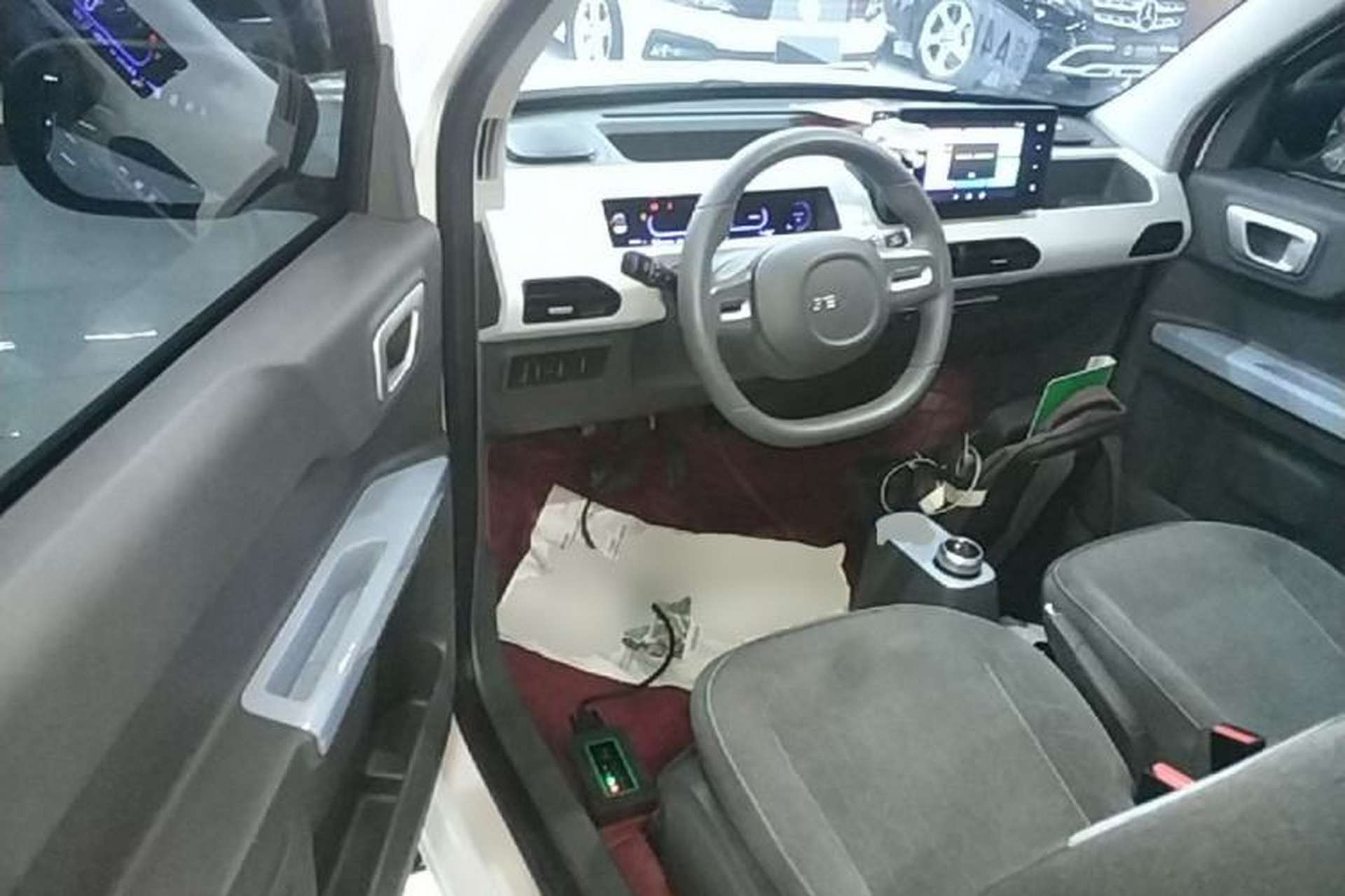 Used Geely Galaxy Panda 2023 Panda Mini 200km Endurance Bear Driver Seat